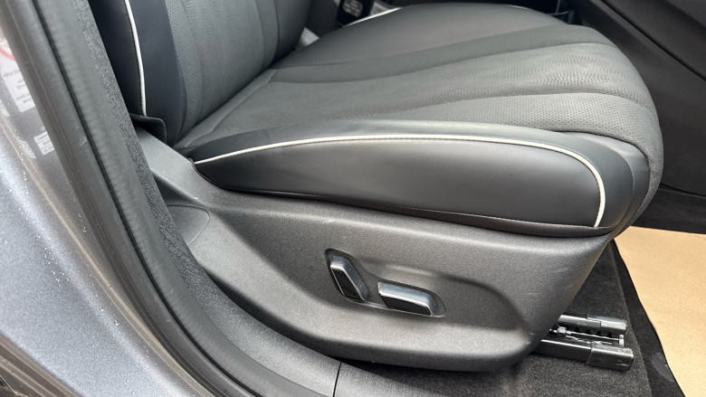 BYD Dolphin 150kW Comfort 60.4kWh Auto Electric Hatchback